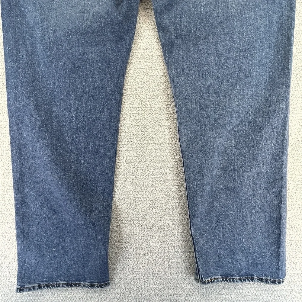 Levi's Jeans Mens 42x32 (42x31) 502 Premium Tapered Medium Wash Casual‎ Denim